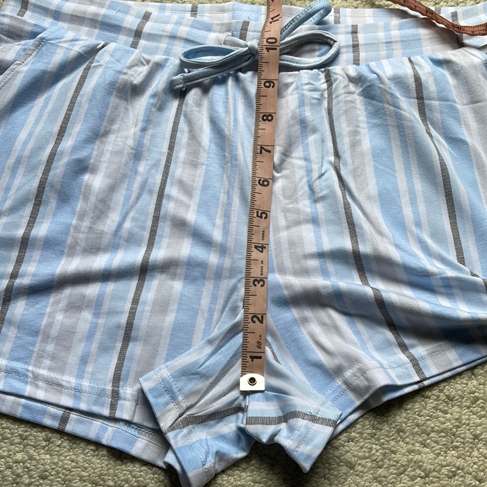 La Vie en Rose NWT Super Soft Pyjama Set Shorts & Top Size MEDIUM NEW - Picture 13 of 16